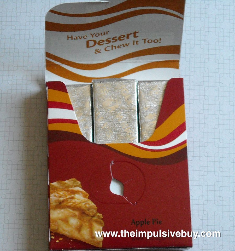 Открытый пирог с яблоками и корицей